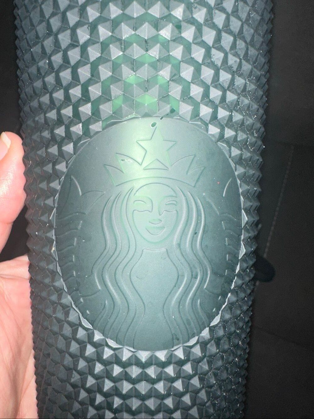 Starbucks Hunter Green Matte Studded Cold Cup Tumbler (24 oz Venti size), It fea
